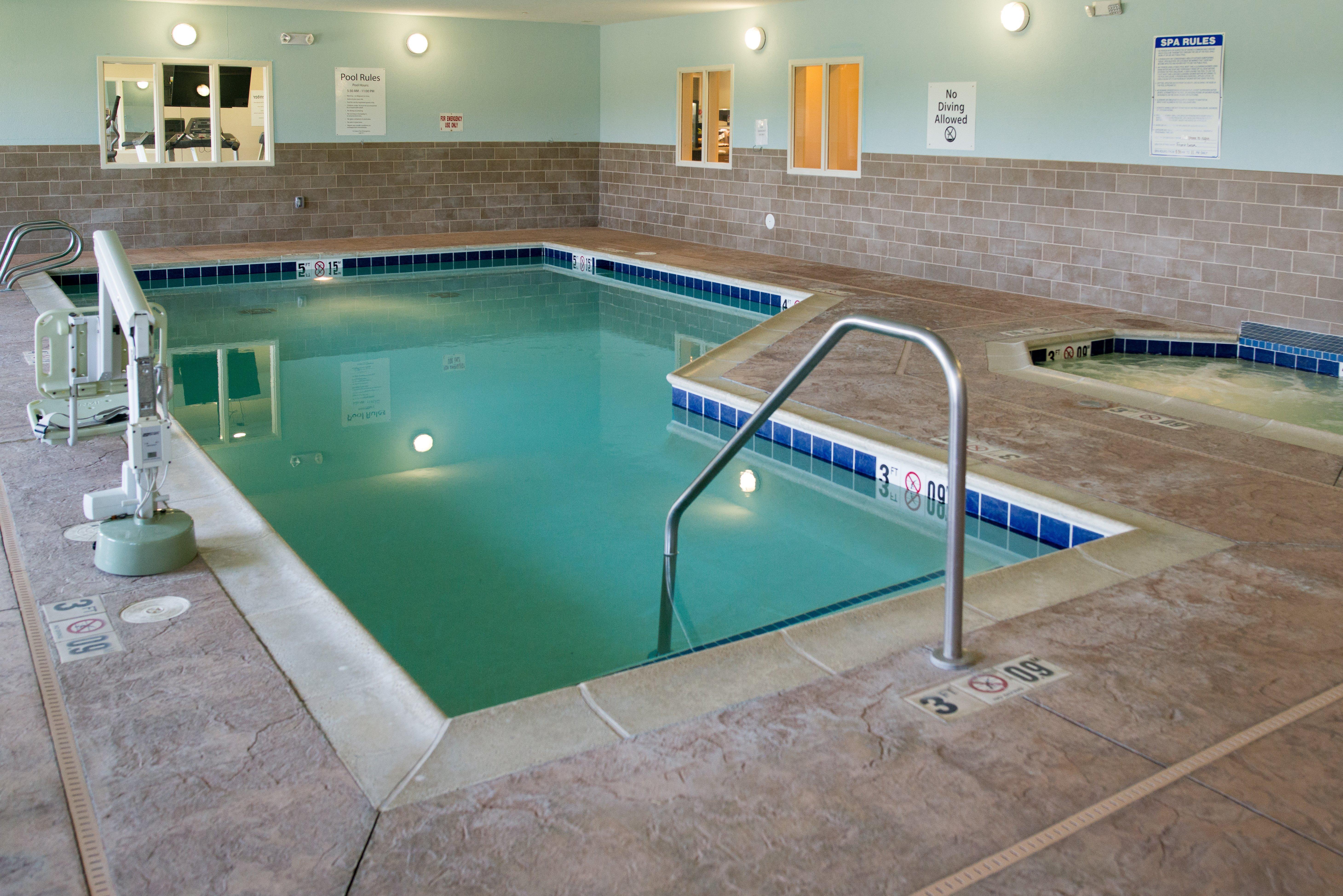 Holiday Inn Express - Albert Lea By Ihg Bagian luar foto