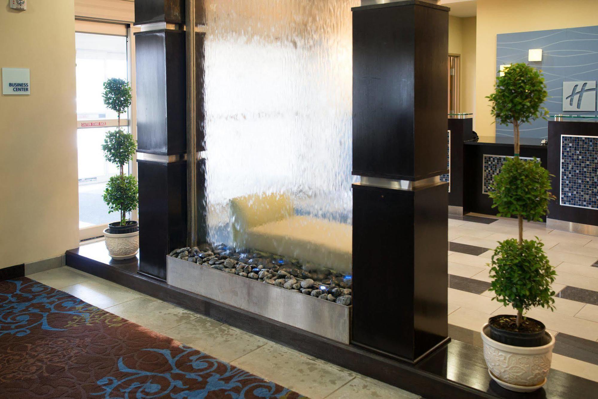 Holiday Inn Express - Albert Lea By Ihg Bagian luar foto
